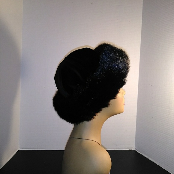 Fur vintage hats - Picture 3 of 6